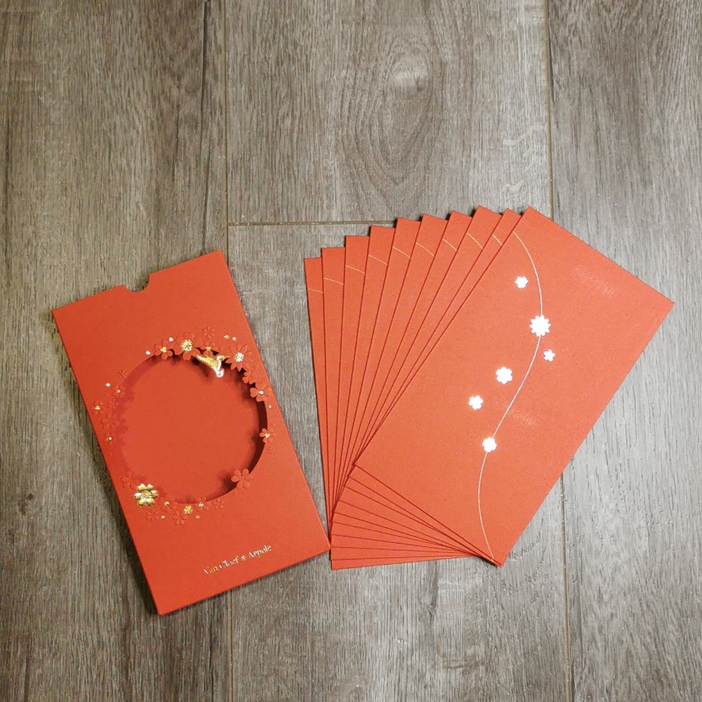 Van Cleef Red Pockets